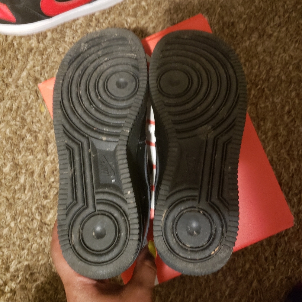 Shoes - Picture 5 of 6